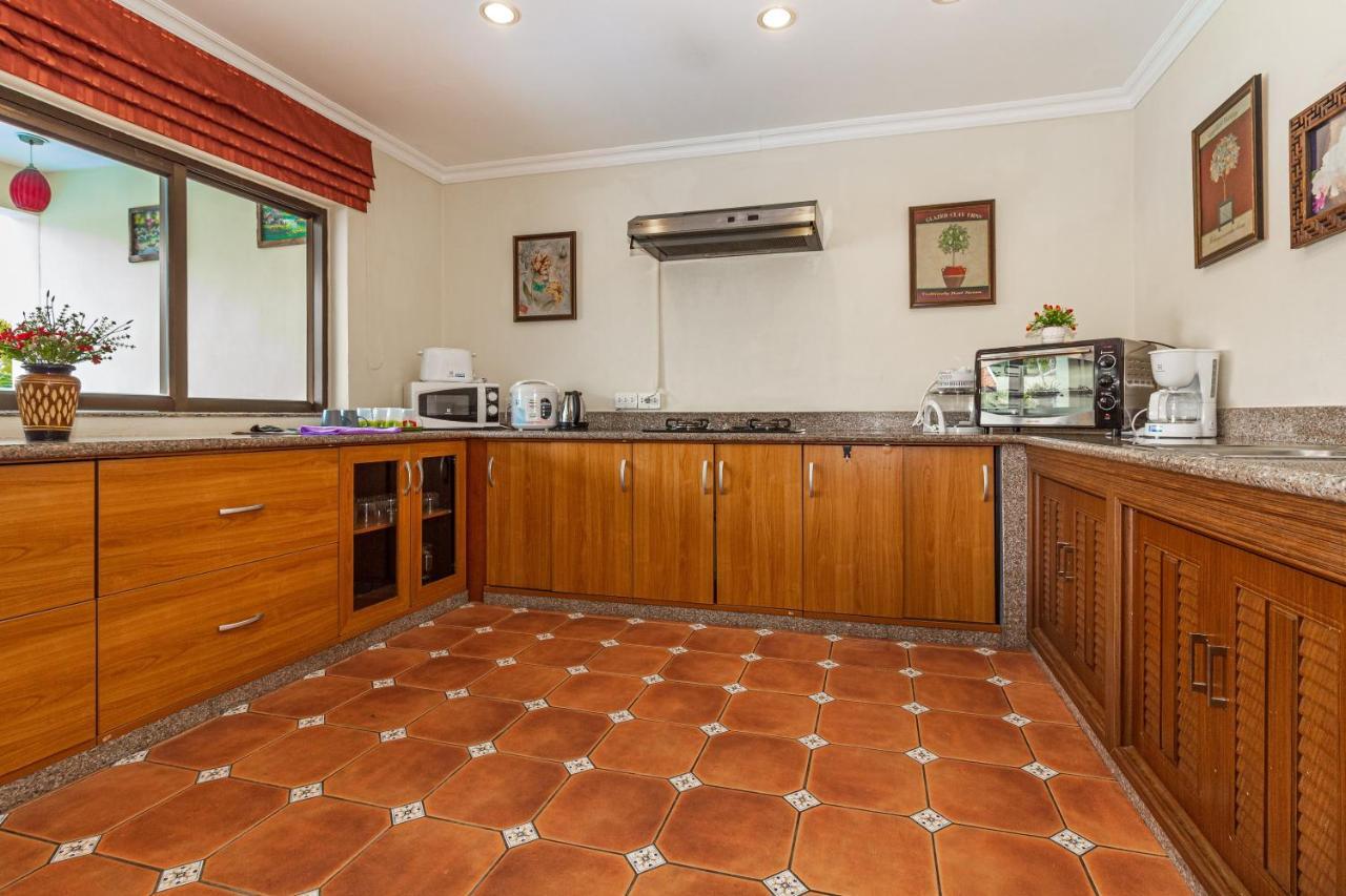 Viewbor Villa - Pattaya Holiday House Walking Street 4 Bedrooms Exteriör bild