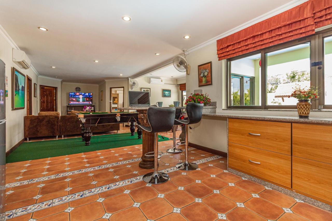 Viewbor Villa - Pattaya Holiday House Walking Street 4 Bedrooms Exteriör bild