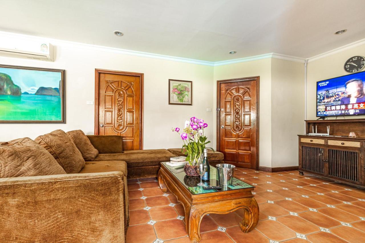 Viewbor Villa - Pattaya Holiday House Walking Street 4 Bedrooms Exteriör bild