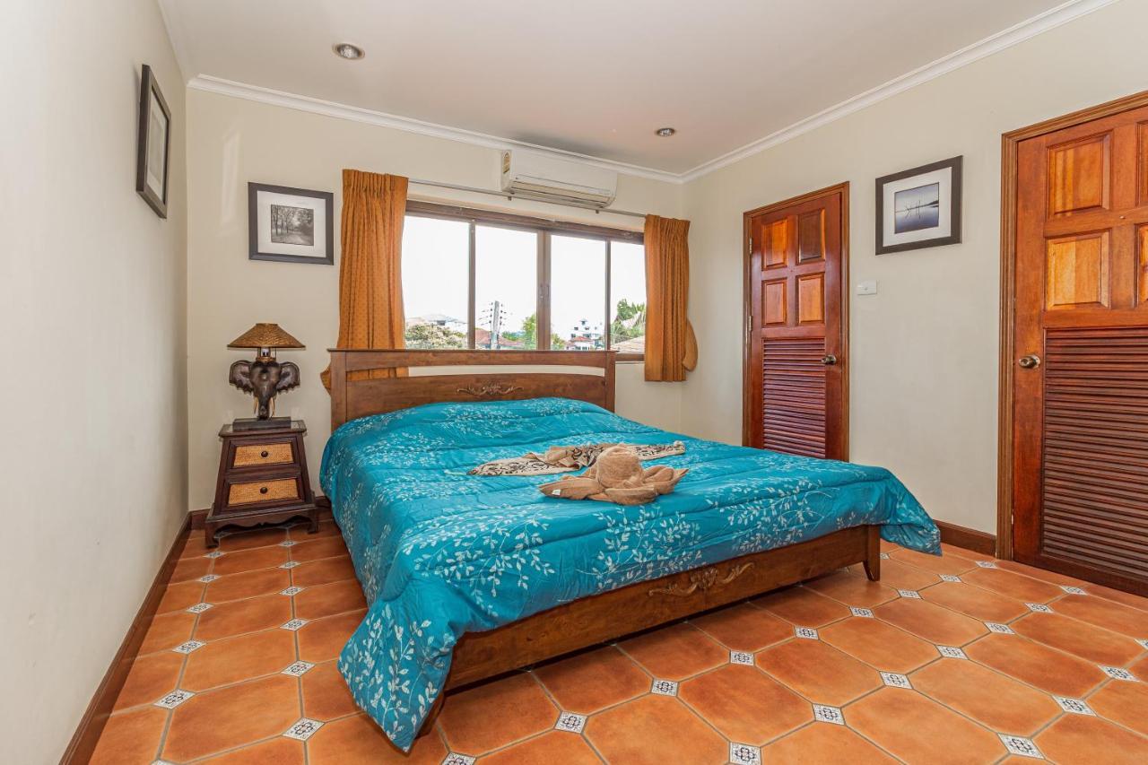 Viewbor Villa - Pattaya Holiday House Walking Street 4 Bedrooms Exteriör bild