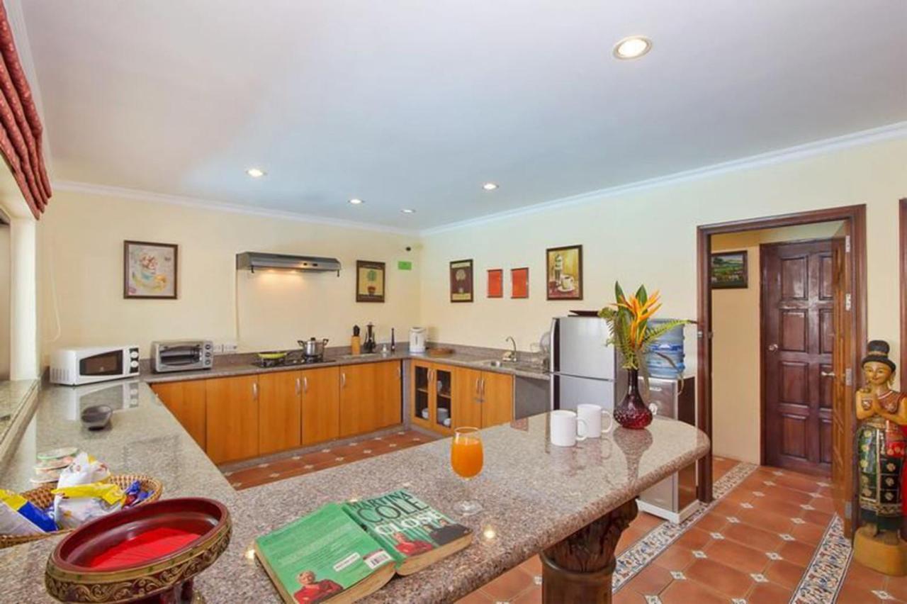 Viewbor Villa - Pattaya Holiday House Walking Street 4 Bedrooms Exteriör bild